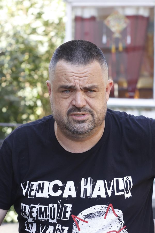 Pavel Novotný už je za mřížemi. Ukázal nám obsah svého kufru. Na mýdlo zapomněl! - fotka 1/1
