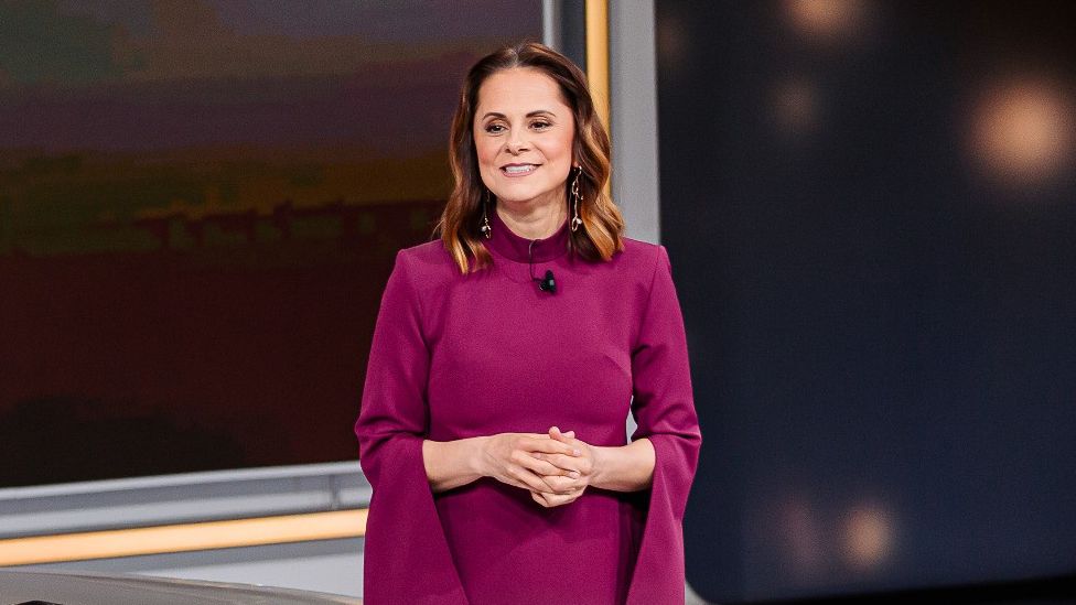 Kdo zastoupí vážně nemocnou Laďku Něrgešovou po dobu její léčby? Televize má plán. Ve hře je víc možností
