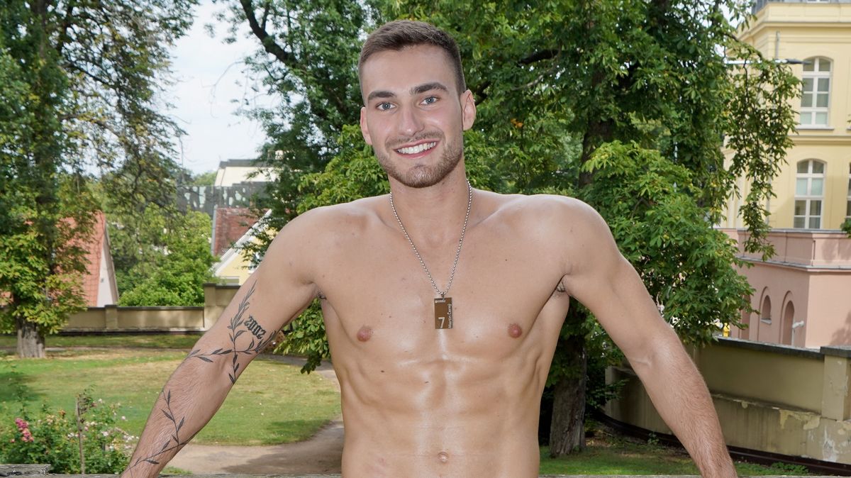 Další český muž na světové soutěži krásy: Fešák, který se živí jako striptér, získal stříbro a cenu za tělo v plavkách