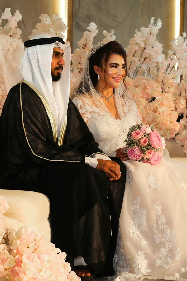 Manželka miliardáře popsala, co všechno musela „přetrpět“, než si ji arabský šejk vzal za ženu. Lidé ji litují - fotka 1/1