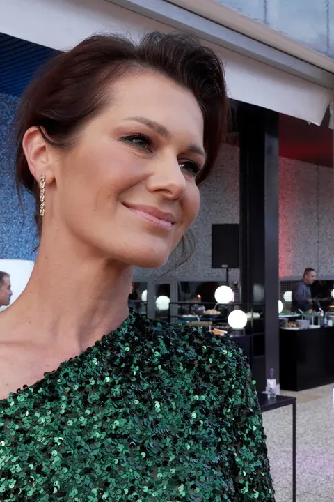 Nejkrásnější česká lékárnice Jana Doleželová už není single! Ve Varech byla sdílnější než kdykoli předtím