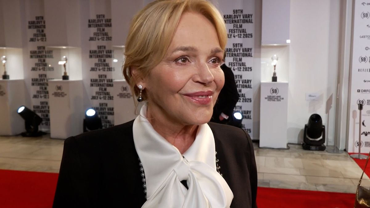 Totálně nevyspalá Dagmar Havlová na červeném koberci ve Varech: Nikdo by to na ní nepoznal!