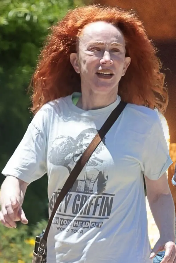 To je kruté: Známá herečka si vyšla bez make-upu. Vypadá prý úplně jako hororový klaun Pennywise - fotka 1/1