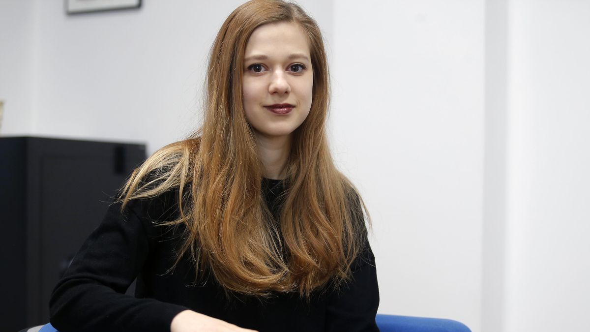 Polyamorní herečka pod palbou hejtů poté, co odhalila vášeň ve svazování: Magorka, měla bys vyměnit prášky, uráží ji