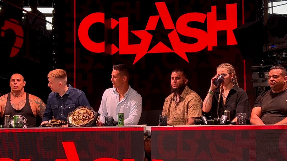 Tiskovka Clash se zvrhla v jednu velkou rvačku: To je přehlídka elit nebo jelit? vtipkují diváci