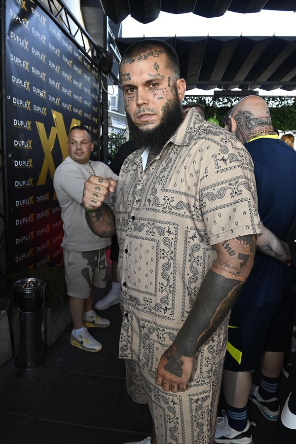 Leo Beránek utržený ze řetězu: Bez kalhot v obchodě a vulgární výlevy na ostrahu! Na internet se dostaly záběry - fotka 1/1