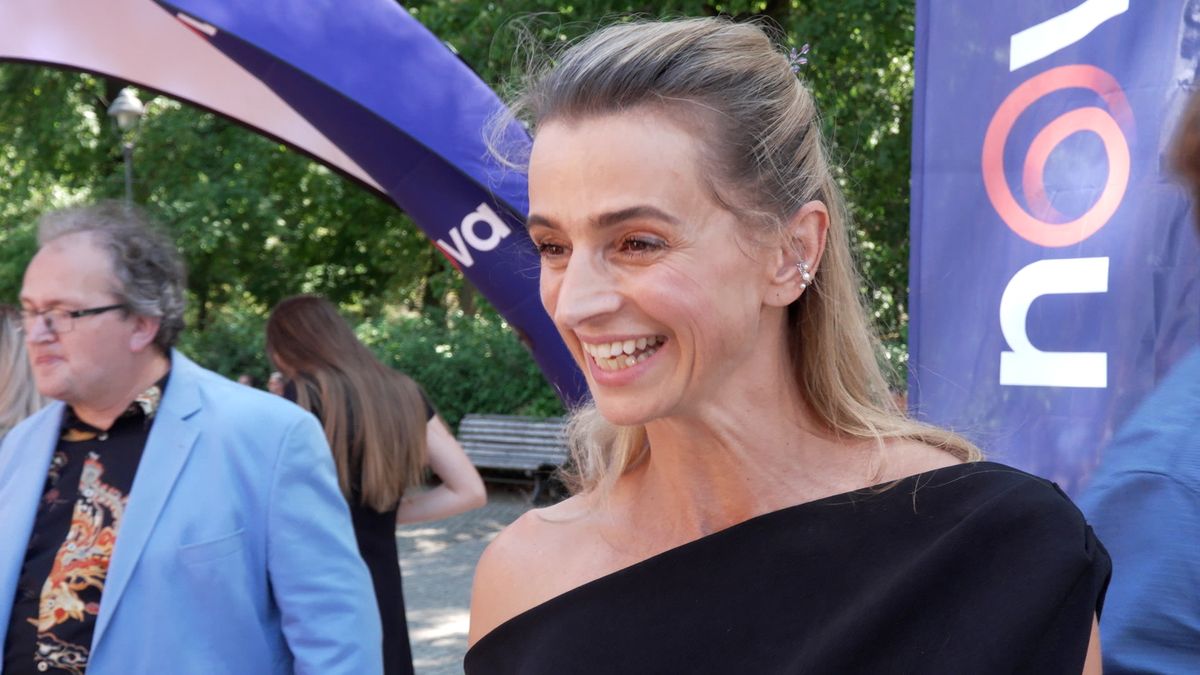 Ivana Jirešová v sexy modelu s rozparkem až k rozkroku: Před padesátkou začala posilovat a dře na sobě jako kůň