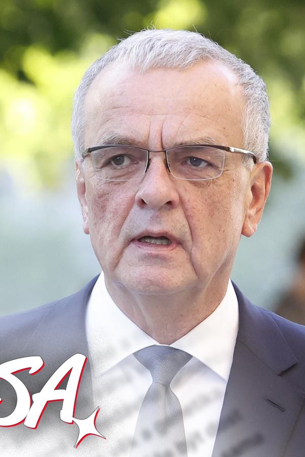 Glosa: Kalouskovi do nové strany chybí lidi. Voliči: Neboj, na podzim pošleme spoustu poslanců na pracák - fotka 1/1