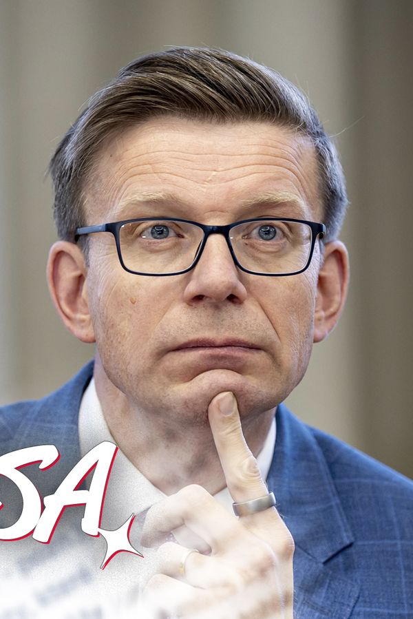 Glosa: Kupka se zlobí. V ODS mají plné zuby Pavla Blažka, i když jim pomohl k lizu - fotka 1/1
