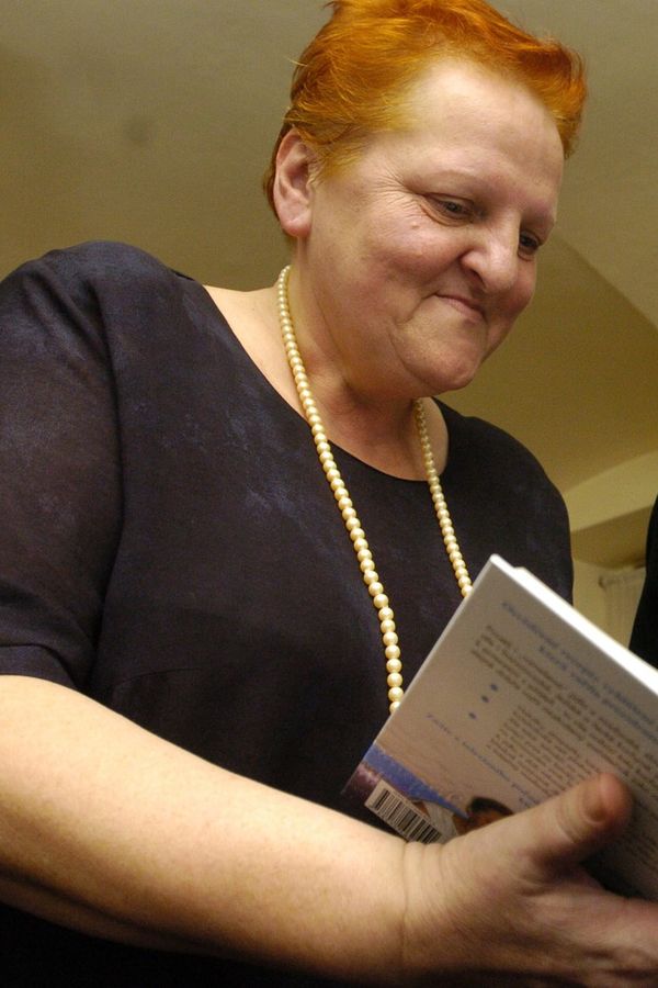 Český showbyznys zasáhla další smutná zpráva. Zemřela kuchařka slavných. Čirina vařila Gottovi, Havlovi i Bohdalové - fotka 1/1