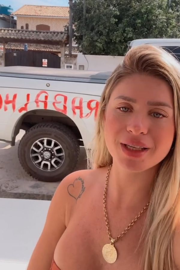V minulosti použila vlastní výkaly jako masku. Influencerce teď někdo hodně drsně vzkázal, co si o ní myslí - fotka 1/1