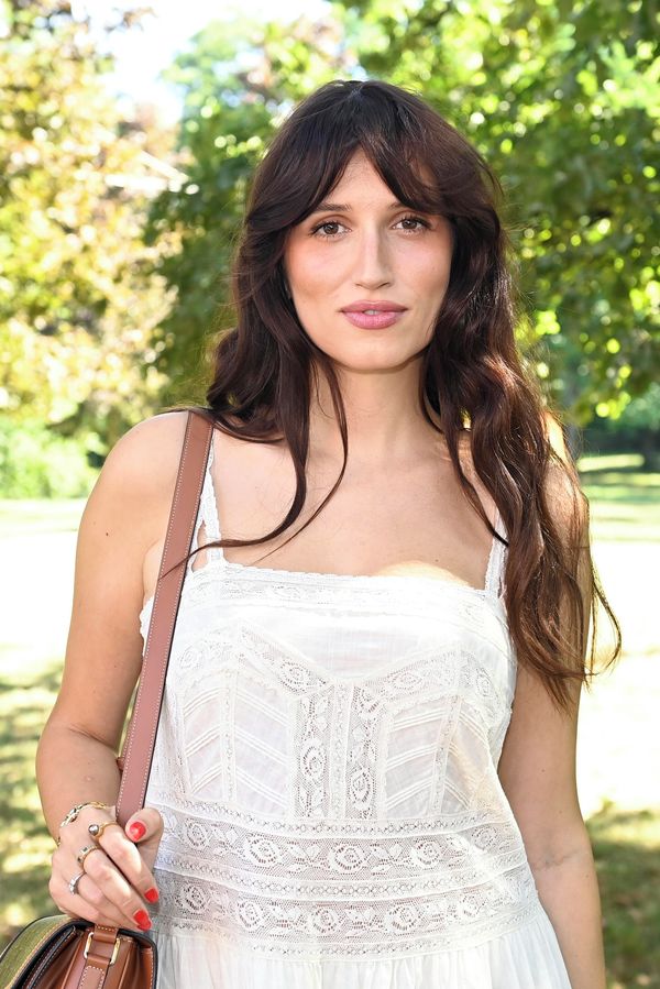 Elizabeth Kopecká rozpálila fanoušky! Zpěvačka předvedla křivky krev a mlíko v hodně sexy plavkách - fotka 1/1