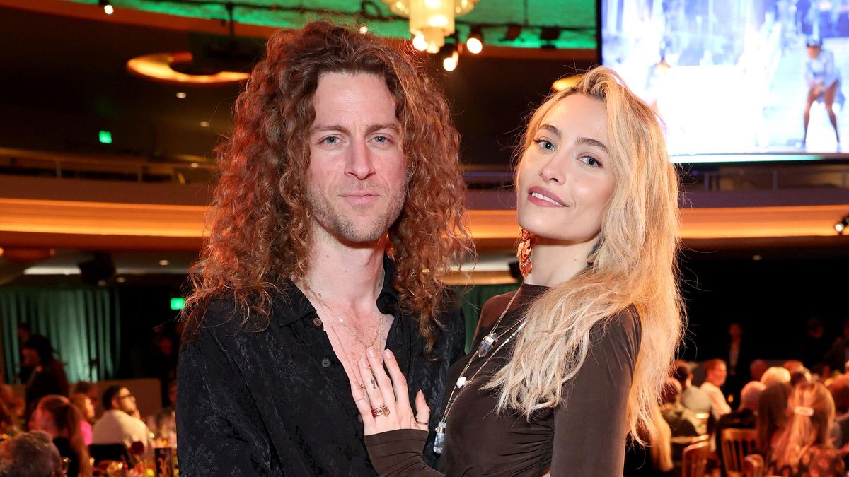 Rozchod po třech letech: Paris Jackson zrušila zásnuby s vlasatým kolegou. Před týdnem ji vyfotili, jak na ulici pláče