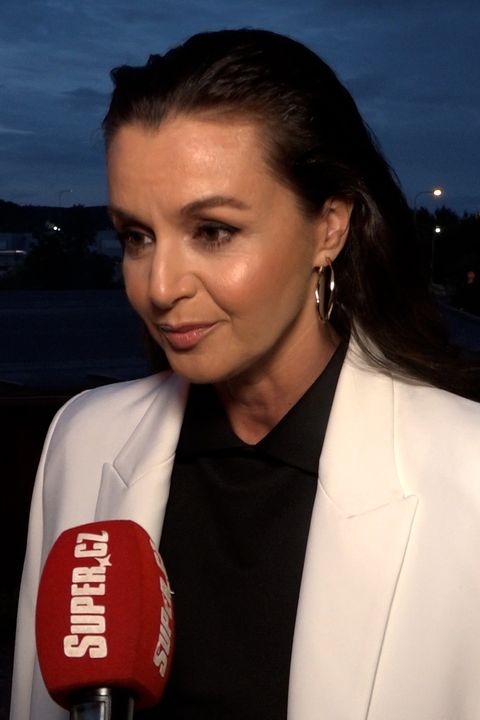 Modlíme se a těšíme, až se Laďka vrátí: Iva Kubelková nesleze z obrazovky, kromě nemocné Něrgešové zastupuje i kolegu  