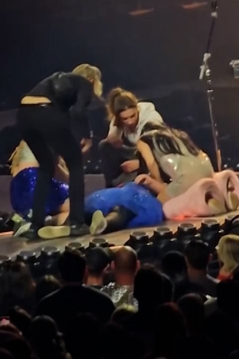 VIDEO: Záběry, ze kterých běhá mráz po zádech. Fanynka na koncertě Katy Perry zkolabovala přímo na pódiu! 