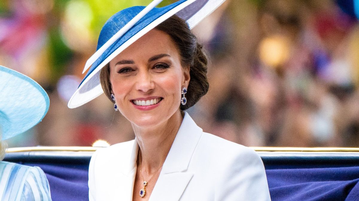Princezna Kate po letech změnila účes. Fanoušci hrubě nesouhlasí, někteří dokonce myslí, že je to paruka
