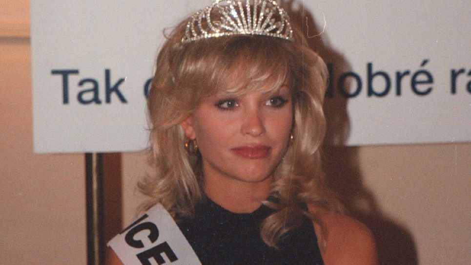 Šokující událost v Karlových Varech. Z hotelového pokoje vyskočila Lenka Beličková. Druhá vicemiss 1994