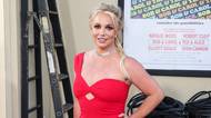 Britney Spears jednou místo striptýzu zazpívala. Fanoušci jsou v šoku z jejího hlasu, zubů i jednoho nechutného detailu