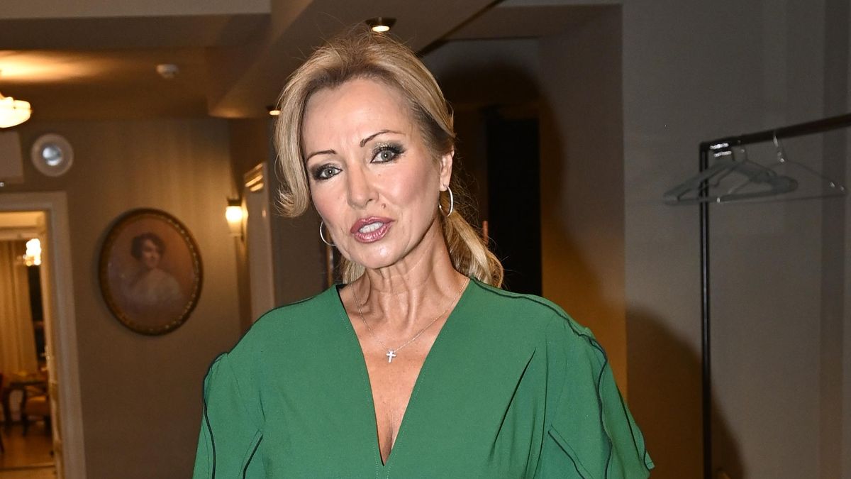 Milovnice přírody Kateřina Brožová dojala videem s vysíleným a žíznivým ptáčetem: Je z něj hit sociálních sítí