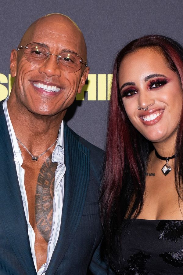 Kdo z nich je větší 'Mlátička'? Dwayne Johnson vzal na premiéru dceru zápasnici s řasami až k obočí - fotka 1/1