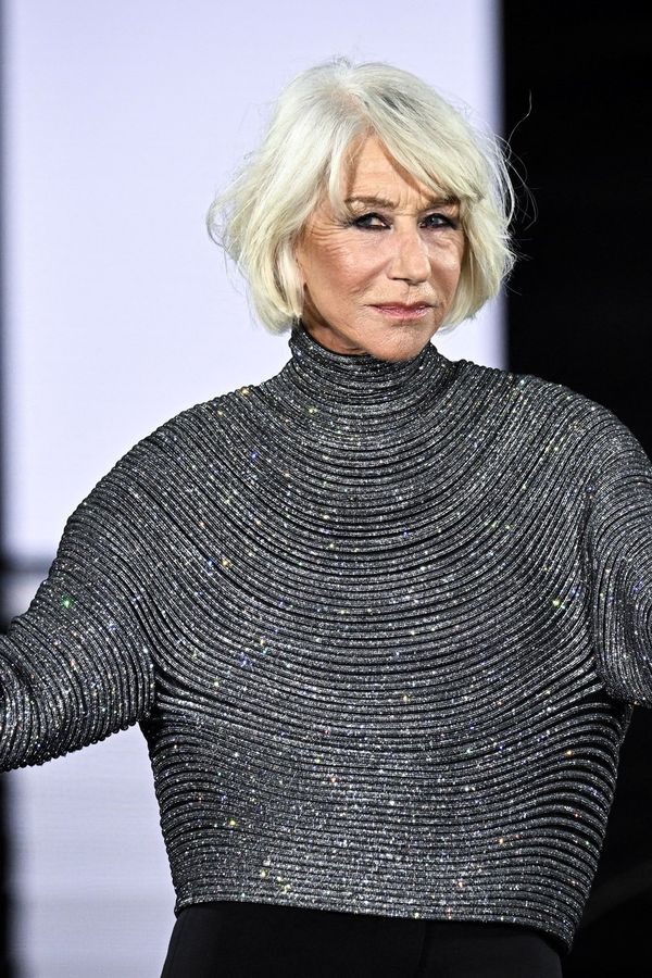 Fanoušci jsou u vytržení z nového účesu Helen Mirren! Je prý ten nejlepší, co kdy měla. Dámy, inspirujte se - fotka 1/1
