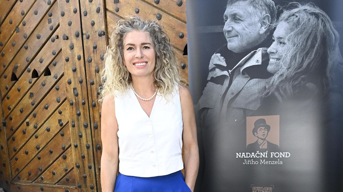 5 let po smrti Jiřího Menzela: Vdova Olga Menzelová poprvé ukázala všechny jeho ceny, ale i to, jak vyrostly dcery