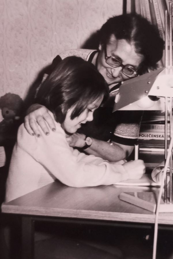 Tomáš Holý jí zachránil život, zářila ve filmech i v seriálu: Poznáte někdejší dětskou hvězdu (55)? - fotka 1/1