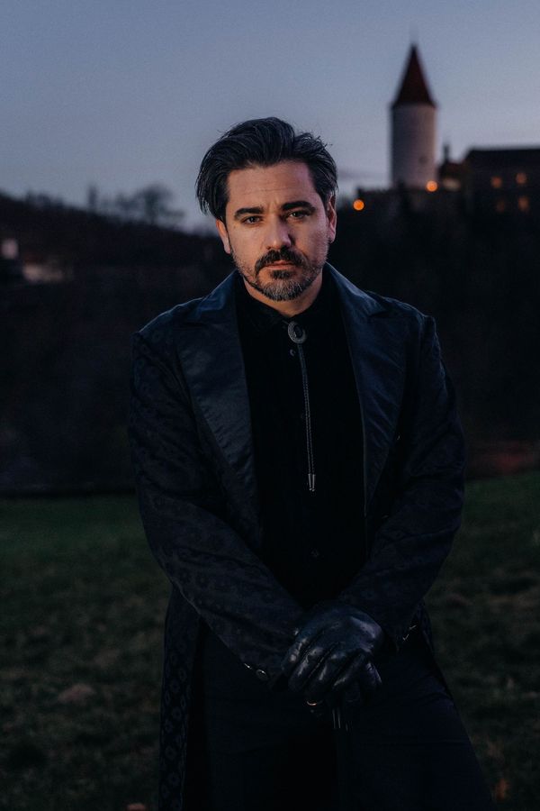 Sesypali se na ni jako supi. Zrádce opustili dva výrazní hráči. Diváci spekulují o obrovském zvratu - fotka 1/1