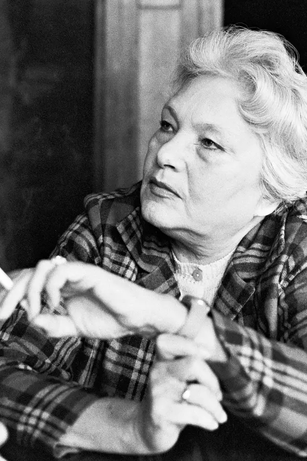 Milionový dar zahodila do popelnice, chodila na pivo ke Flekům. Jiřina Šejbalová soutěžila se Sophií Loren - fotka 1/1