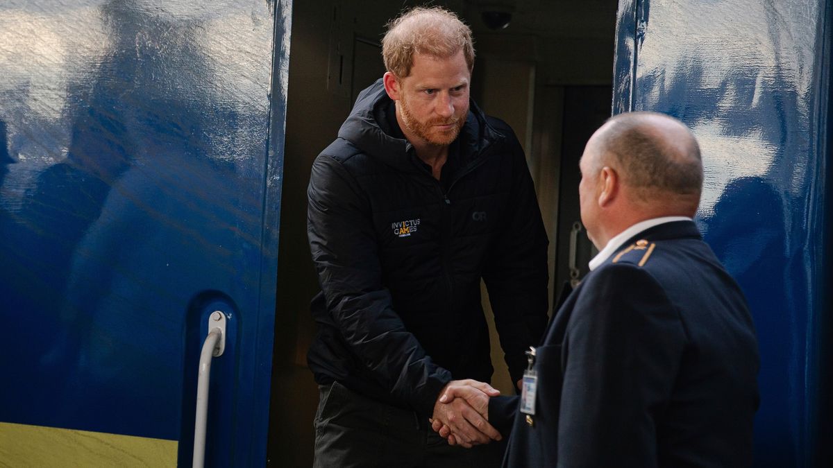 Princ Harry tajně navštívil Ukrajinu a dostal čočku: Výsměch kvůli „povolence“ od Meghan