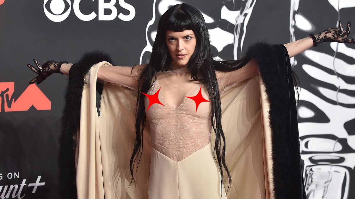 Bianca Censori nikomu nechyběla: Zpěvačka na cenách MTV šokovala v průsvitném modelu. Ňadra ukázala v celé své kráse