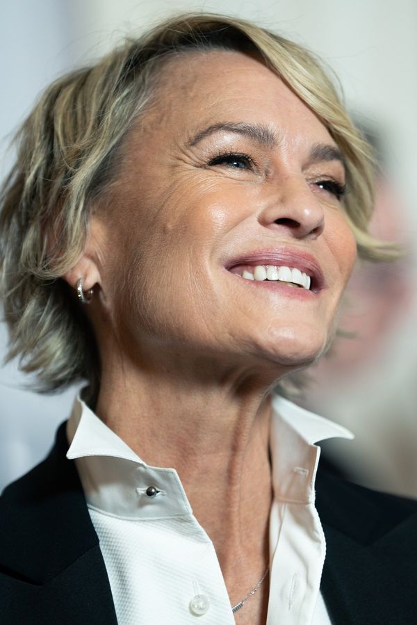 Poznáváte Jenny z Forresta Gumpa? Robin Wright vypadá i po 31 letech senzačně. A zdá se, že to zvládá i bez plastik! - fotka 1/1