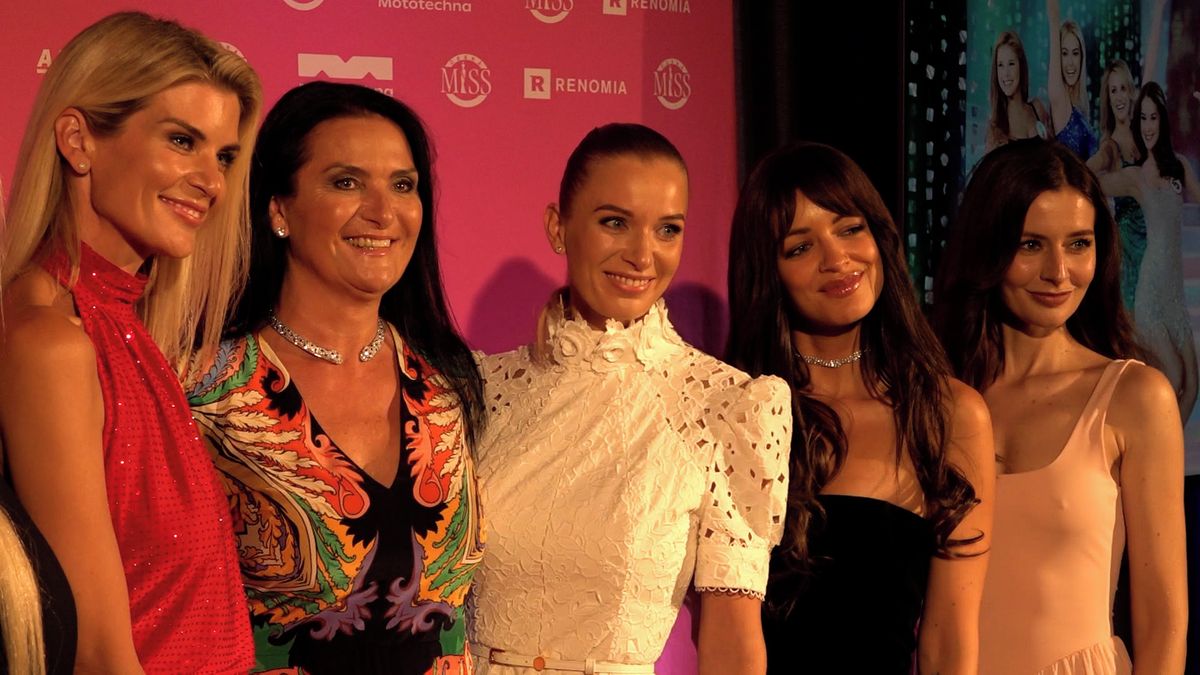 Těhotenství i porod v naprostém utajení! Česká Miss 2014 je už tři roky maminkou. A už předvádí plavky