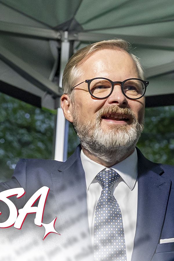 Glosa: Mítink s voliči v Brně Fialovi nevyšel. Tak aspoň to tričko - fotka 1/1
