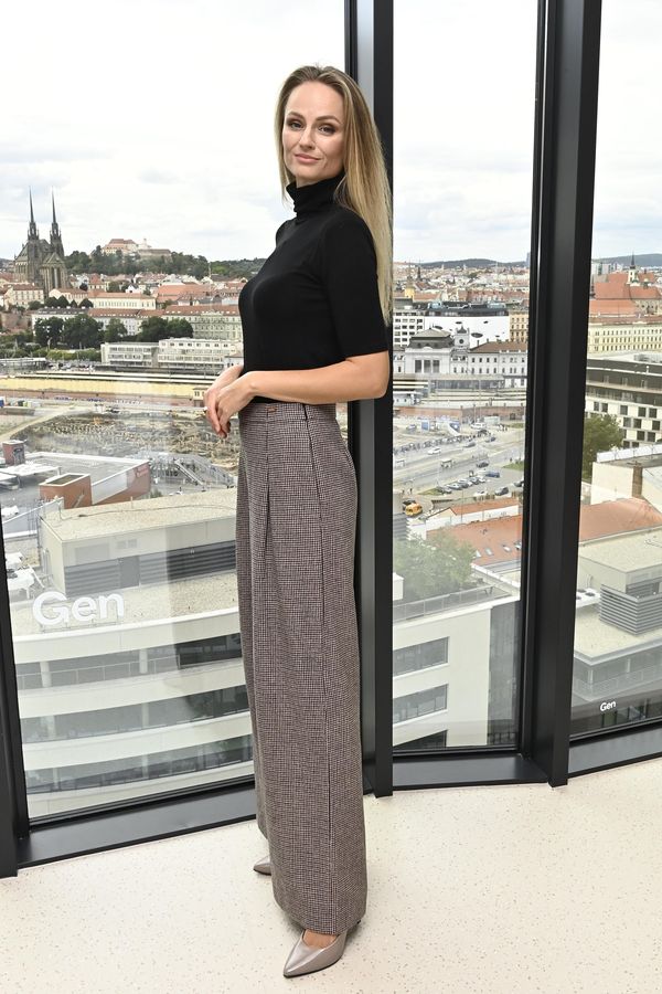 Nervozita ze zdravotního stavu. Krásná Tereza Fajksová přiznala problém, přichází o vlasy - fotka 1/1