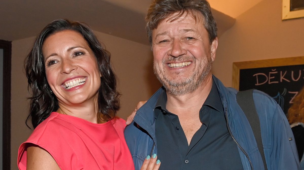 Režisér Snowboarďáků Janák měl nehodu na svahu, srazil ho lyžař. Má zlomené obě ruce a čeká ho operace