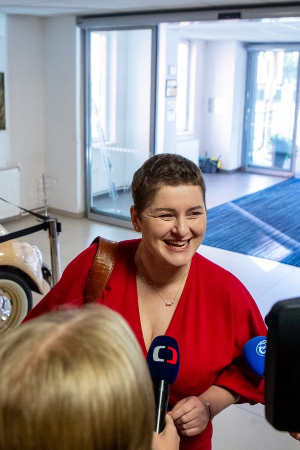 Hořký konec Jany Maláčové: Rýpl si i Miroslav Kalousek, bratr známého herce jí vzkázal děsivou věc. To už je moc - fotka 1/1