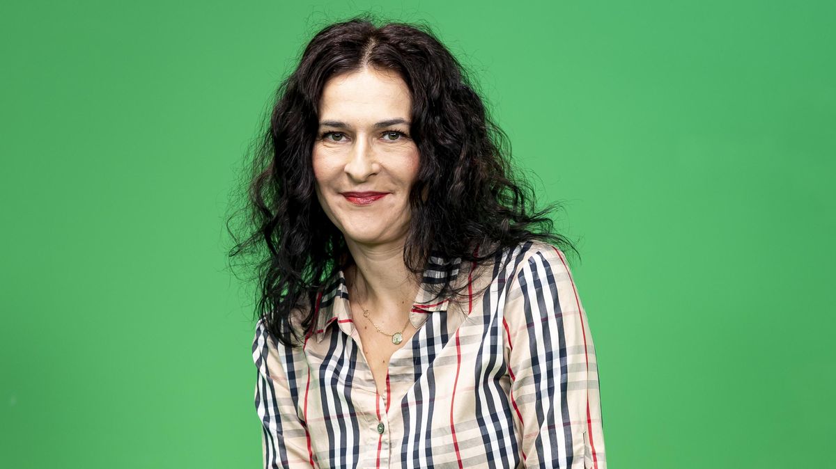 Poslankyně Šichtařová je po 4,5 letech rozvedená. Manžela vinila z domácího násilí, teď už pózuje s novým chlapem