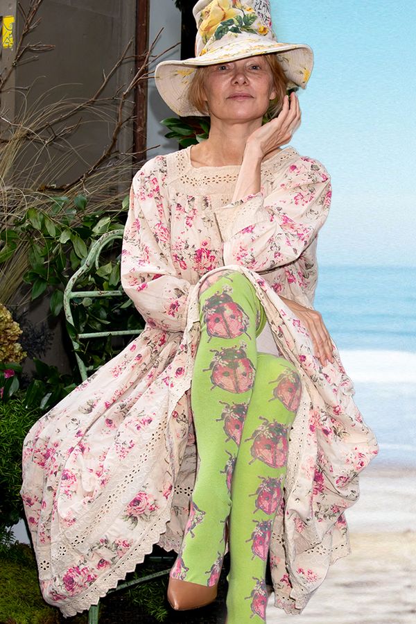 Co se jí to stalo?! Pamela Anderson šokovala fanoušky svým vzhledem. Tolik se snaží vypadat hrozně a funguje to, míní - fotka 1/1