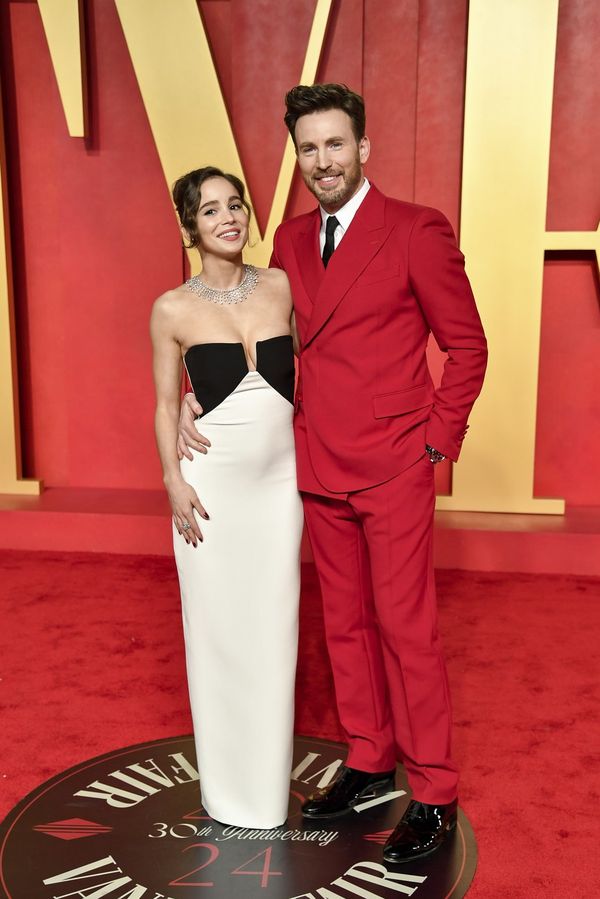 Kapitán Amerika se stal tátou! Chris Evans a jeho krásná manželka se radují z prvního děťátka - fotka 1/1