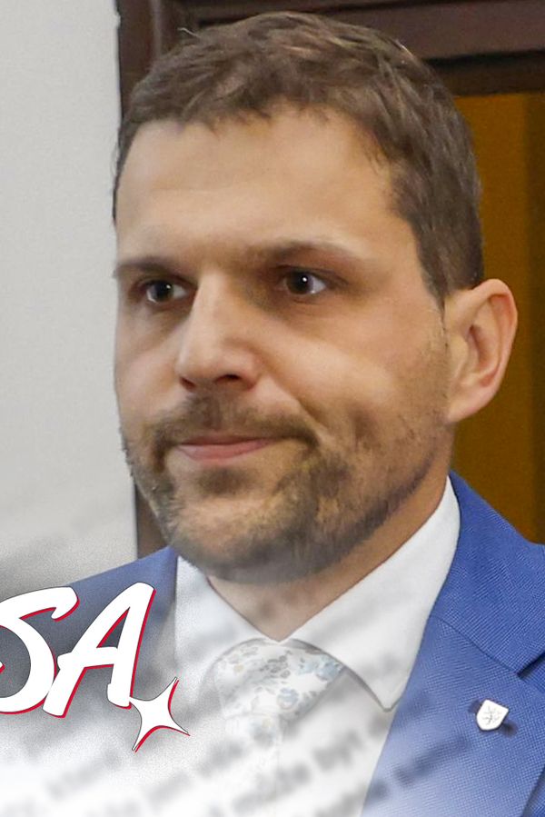 Glosa: Dobře makáš? Tady máš fusekle! Exministr Hladík svérázně oceňoval práci podřízených - fotka 1/1