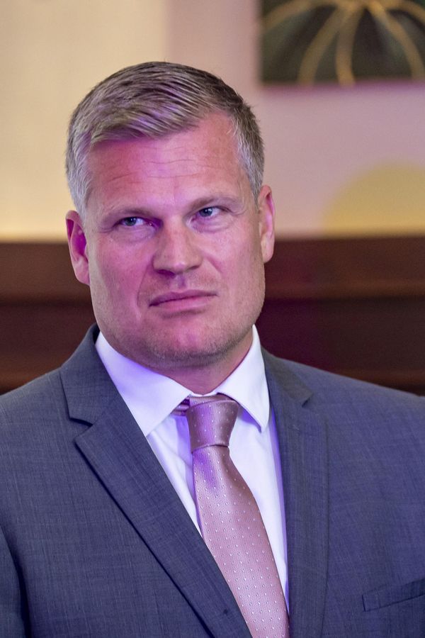 Motorista Filip Turek si nedá pokoj: Odmítl migrační pakt a sdílel příspěvek z vlaku, který je hodně za hranou - fotka 1/1