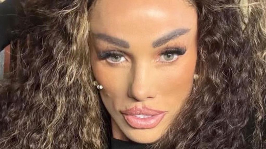 Katie Price šokuje další změnou vzhledu: Údajná stylizace do Afroameričanky byla pro mnohé už příliš