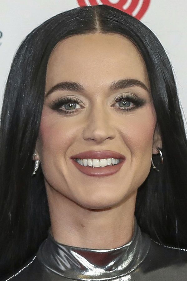 A je to venku! Katy Perry a kanadský expremiér Justin Trudeau vyfoceni při muchlovačce na její jachtě - fotka 1/1