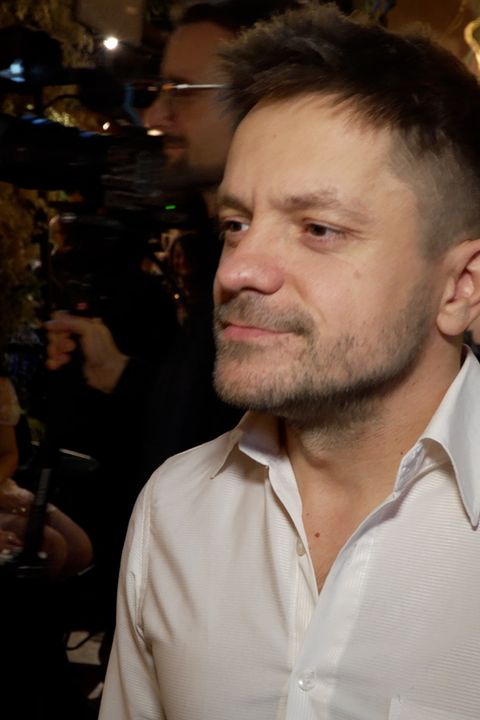 Nezdá se, ale je to kanec: Než se usadil, při výběru partnerek sbíral Jiří Mádl zářezy i v zahraničí