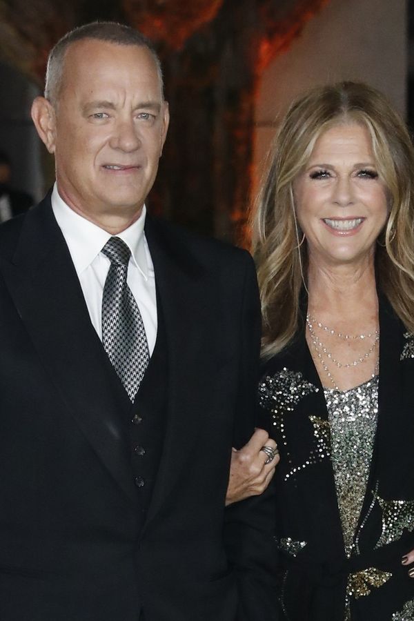 Tom Hanks překvapil fotkou své ženy v odhalujících plavkách. Do očí se jí určitě nikdo nepodíval  - fotka 1/1