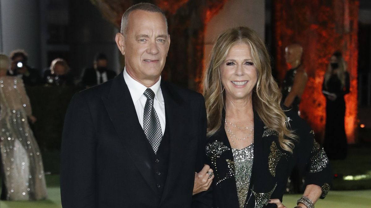 Tom Hanks překvapil fotkou své ženy v odhalujících plavkách. Do očí se jí určitě nikdo nepodíval