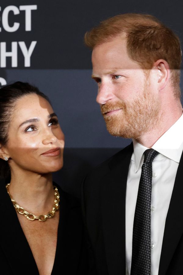 Harry a Meghan převzali cenu Humanitární osobnosti roku: ‚Ega až na Měsíci‘ a intimnosti před fotografy! - fotka 1/1