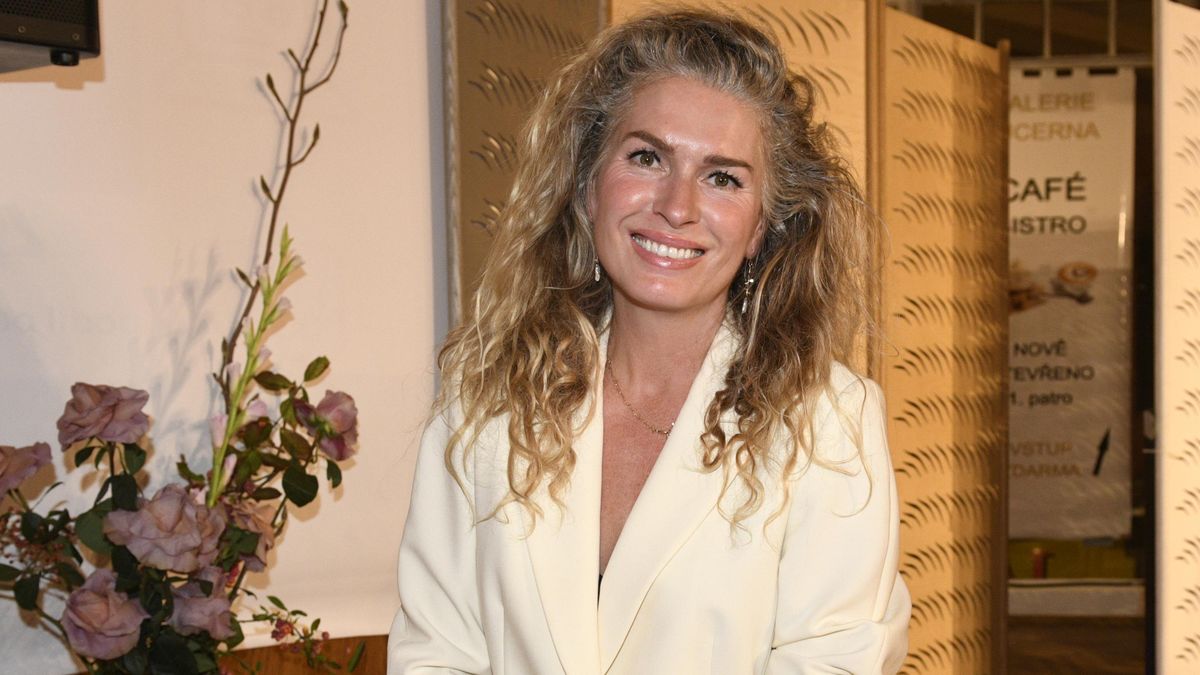 A dost! Olga Menzelová setřela hejtry, kteří ji kritizují. A vystavila svoji fenomenální postavu ve šňůrkových plavkách