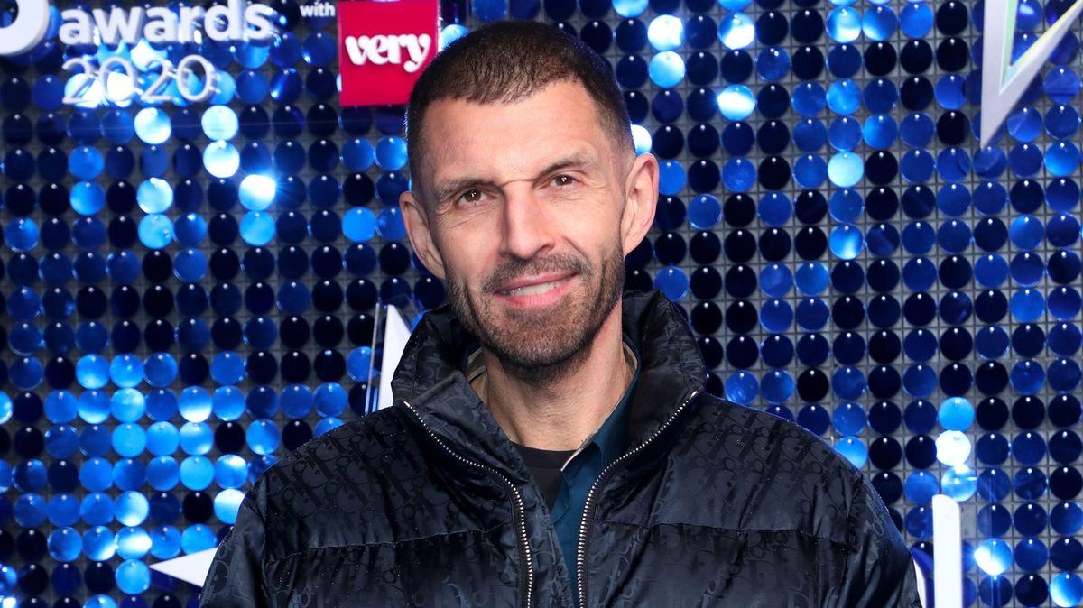 Slavný britský DJ Tim Westwood byl obviněn ze čtyř znásilnění!